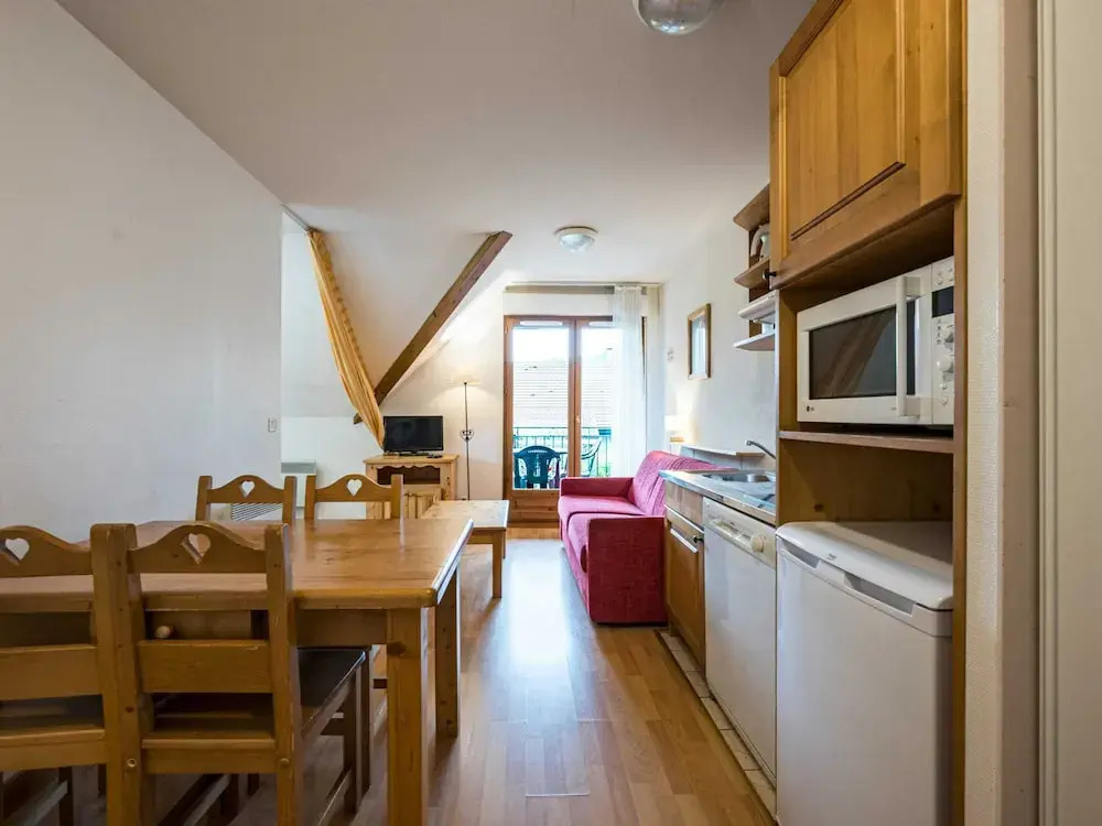Apartment in Giez for Four Guests