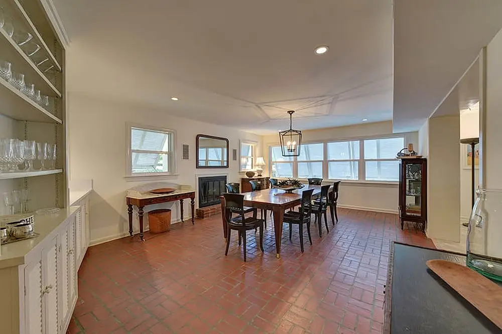 233 Cedar Street by Hodnett Cooper
