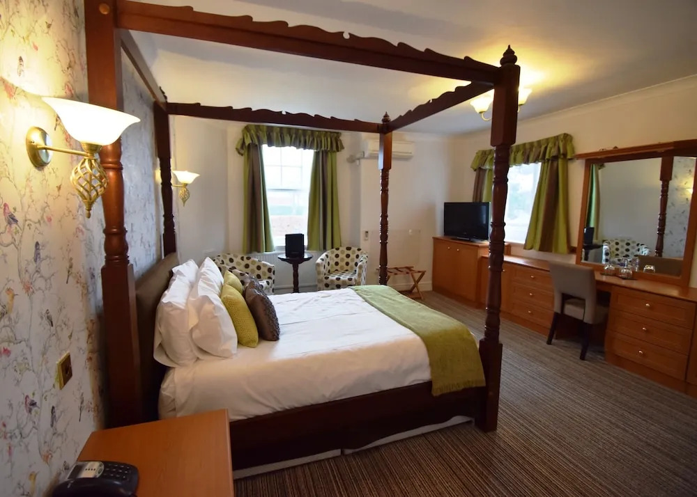 The Riverhill Hotel  Restaurant