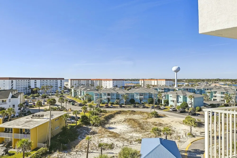 Seacrest 701AB is a 3 BR Gulf front on Okaloosa Island by RedAwning
