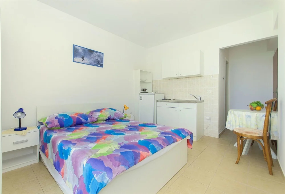 Apartments by the sea Tucepi, Makarska - 22005