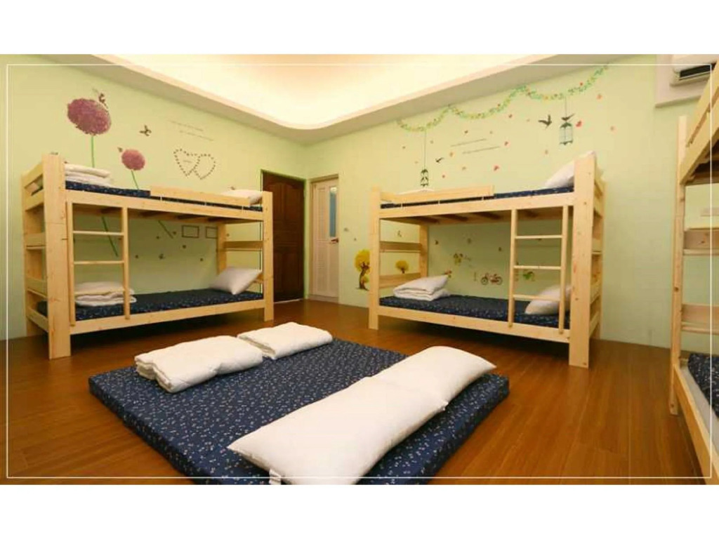 Chalucet Castle Hostel