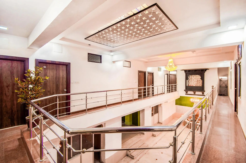 FabHotel Himanshi