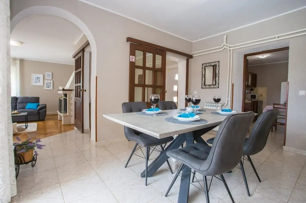 Villa Lara