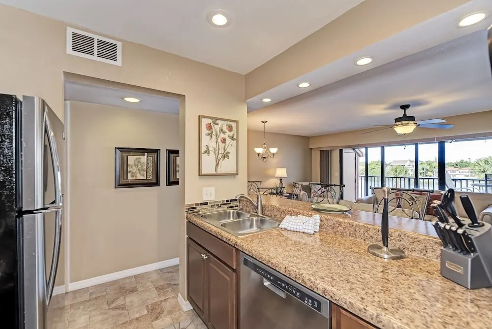 Midnight Cove Ii 134f - Bayside Views! 2 Bedroom Condo