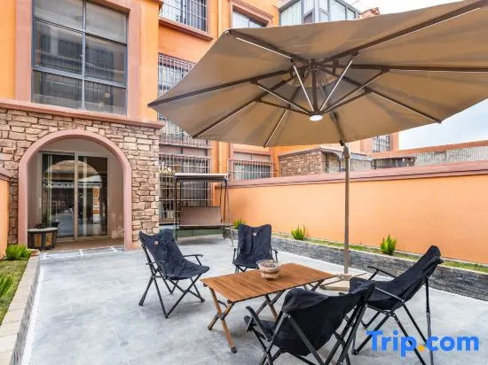 Azure · Xiaozhu Homestay (Dali Mansion Airport Branch)