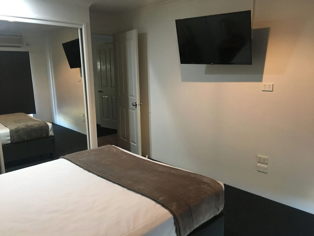 Cosmopolitan Motel & Serviced Apartments
