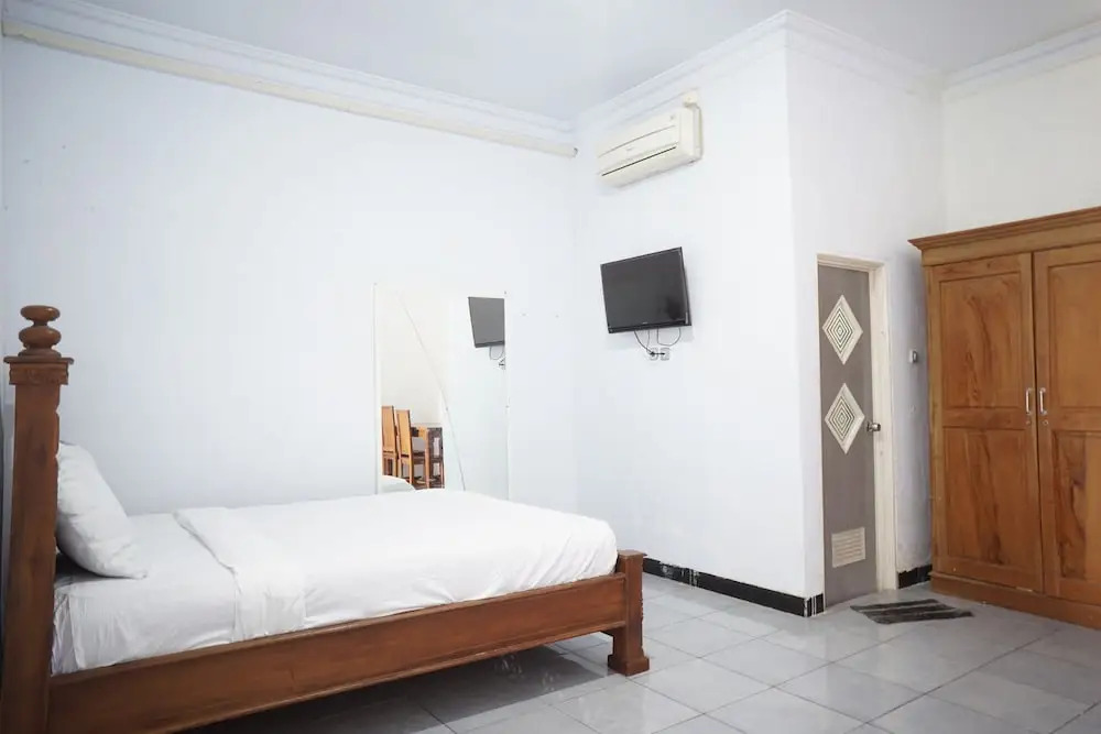 OYO Life 92886 Rumah Nyaman Radhika 2 Syariah