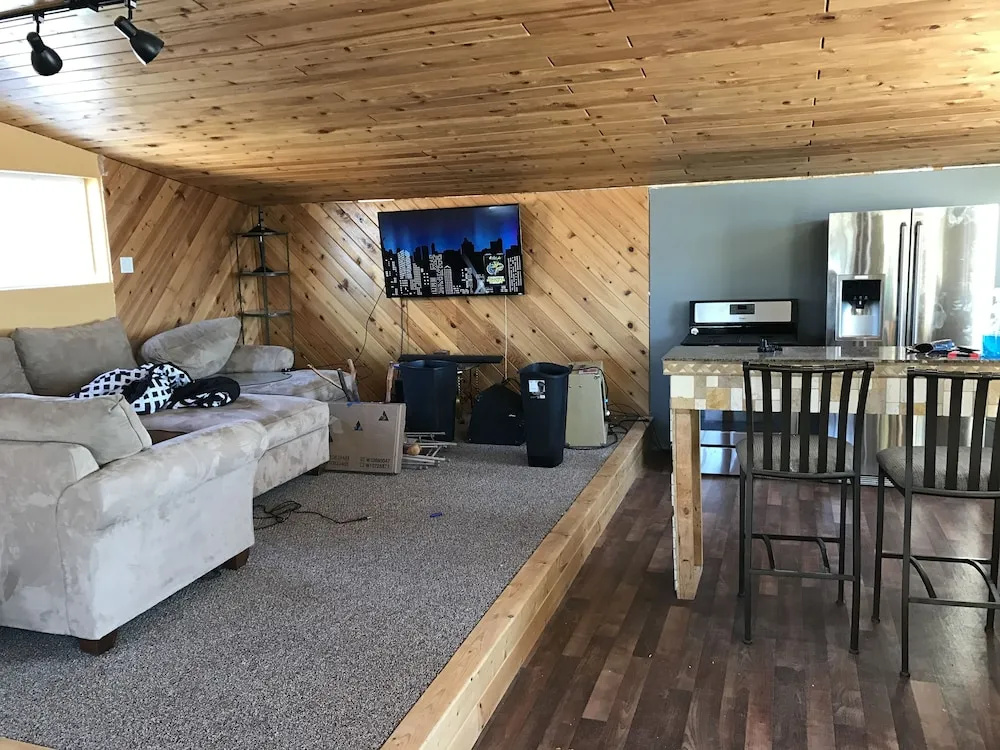 Raven House Alaska
