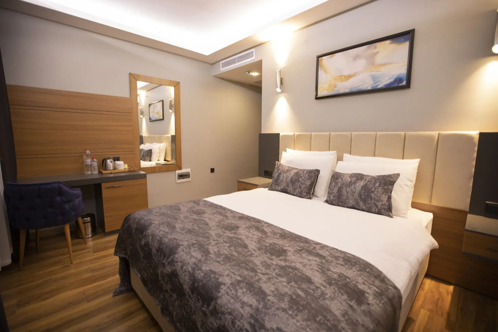 Divares Luxury Hotel