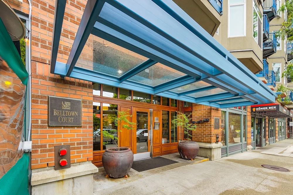 The Corner Nest at Belltown