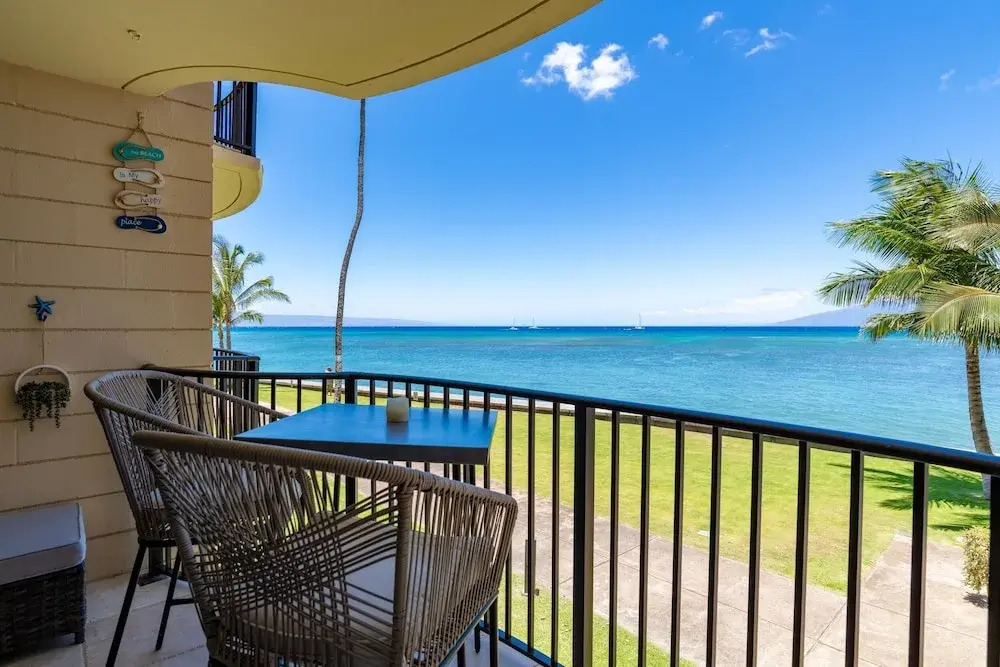 Kahana Reef 216 by RedAwning
