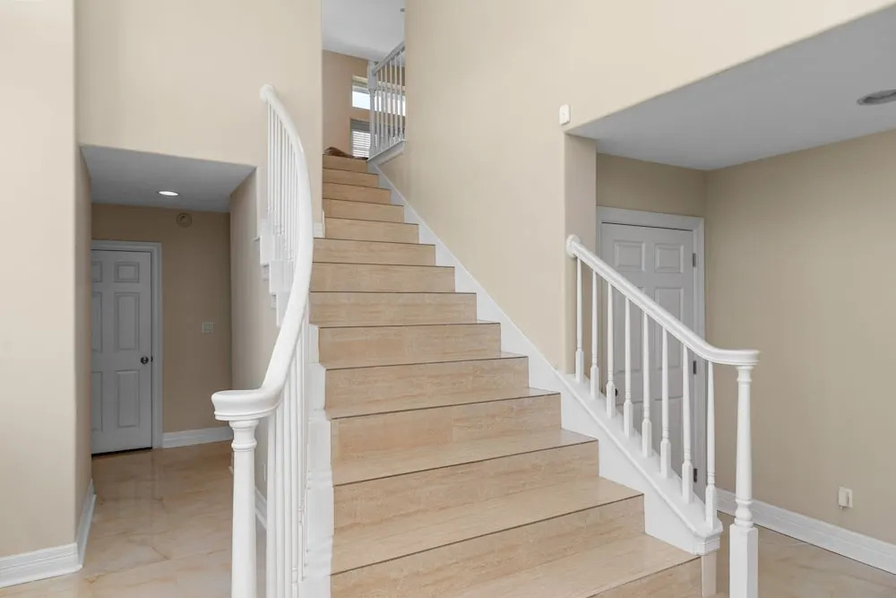 Kar - Private House Just Steps From Beach Access 4 Bedroom Home by RedAwning
