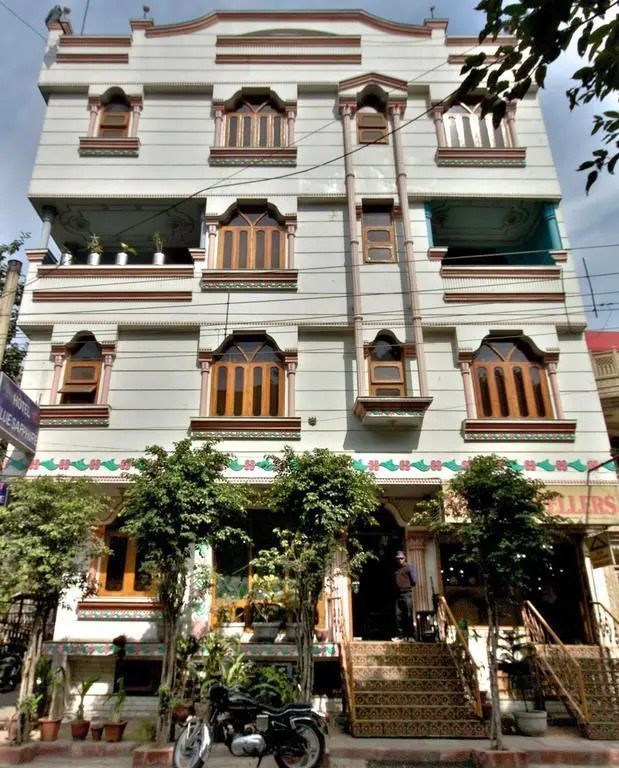 OYO 7135 Hotel Blue Sapphire