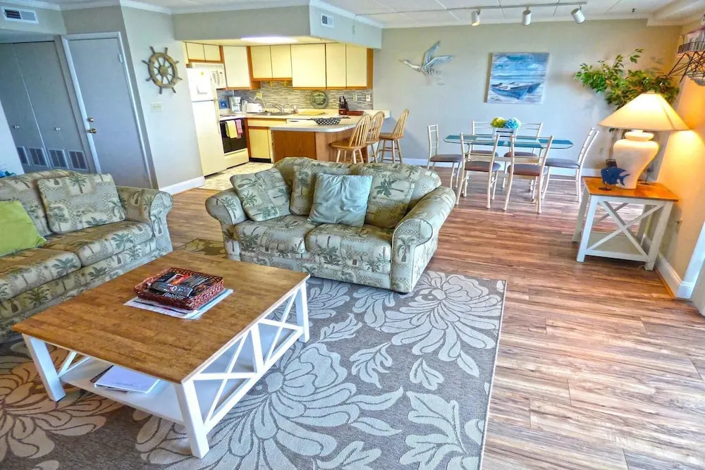 Harbour Island 21C townhouse