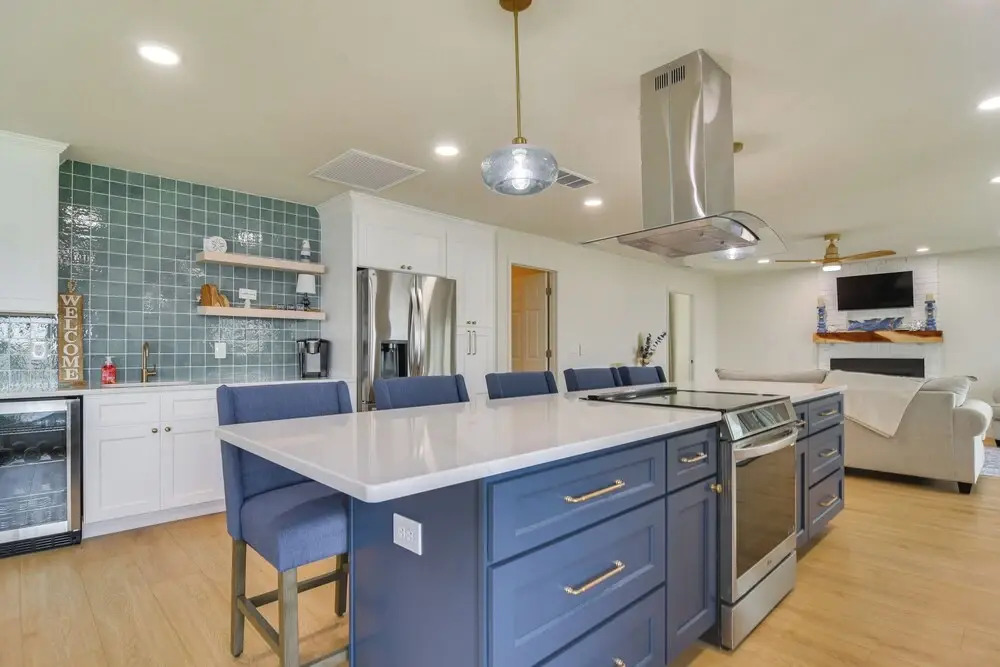 Sunsets, Tight Lines & Dock: Riverfront Ruskin Gem
