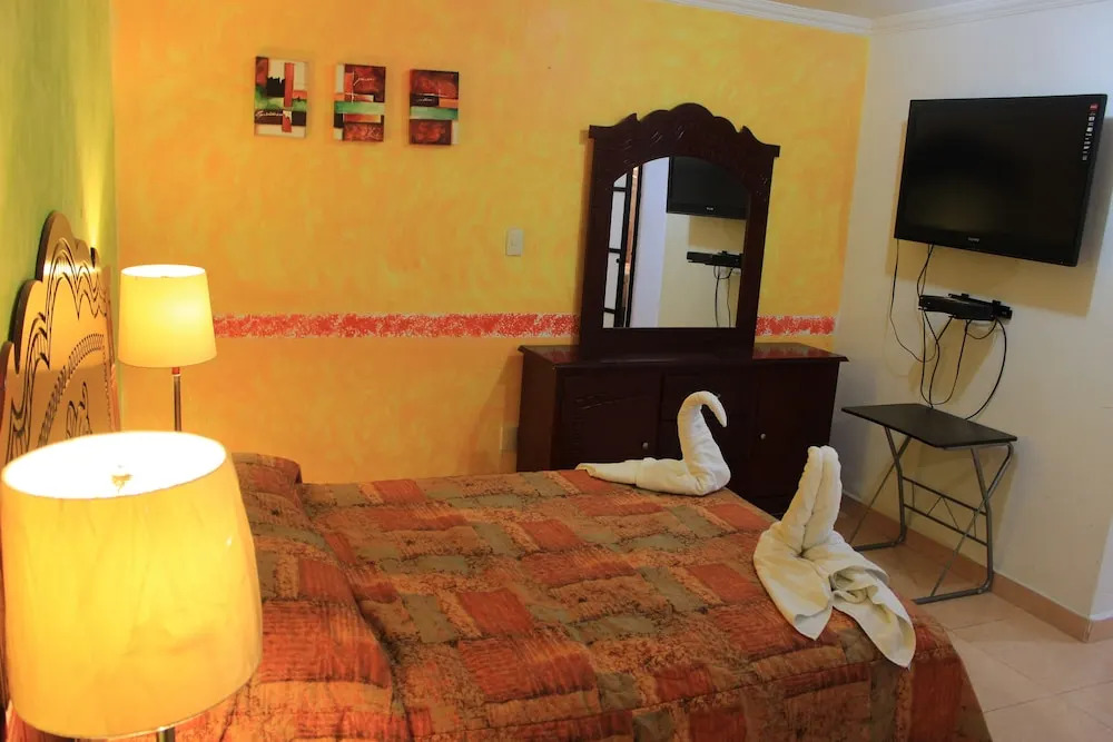 Terracota Corner Rooms