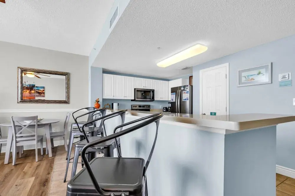 Majestic Beach Towers 1-1213