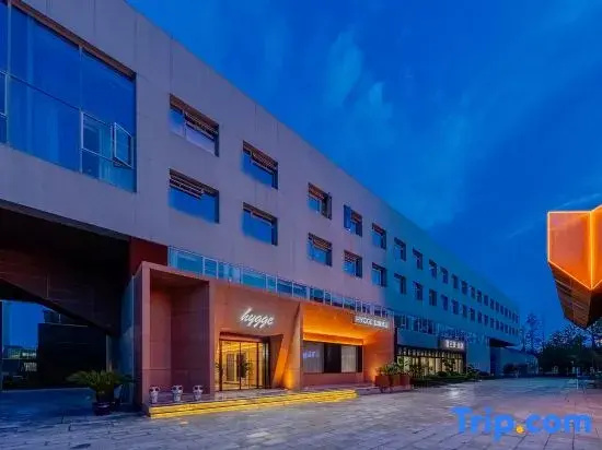 HYGGE Qieman Hotel