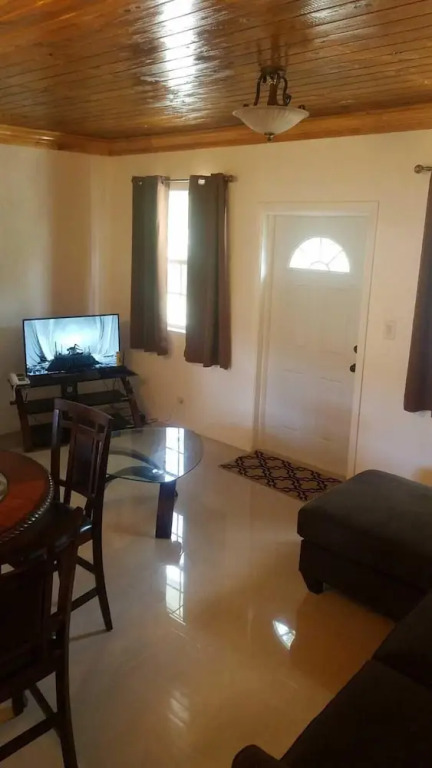 Hill Top Suites