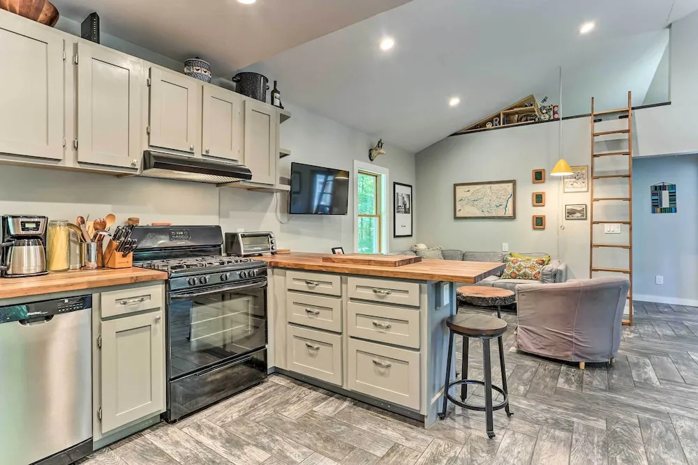 Cozy White Lake Home w/ Patio, Deck & Grill!