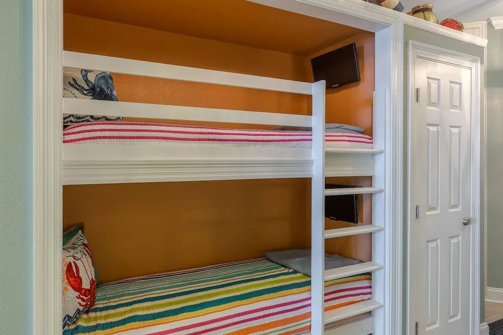 The Moorings Unit 212