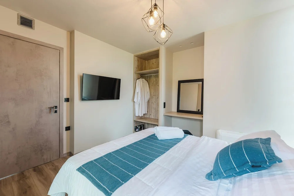 Grand Kourouta Pool Apartments