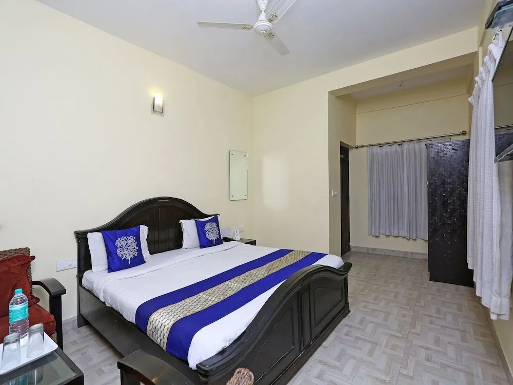 OYO 1949 Hotel Surya Garden