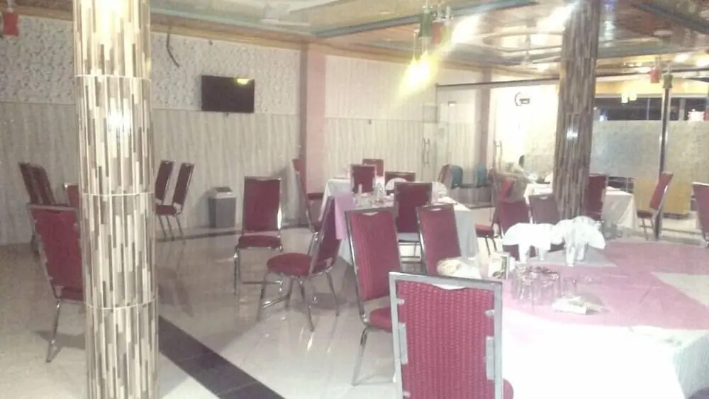 River Palace Hotel