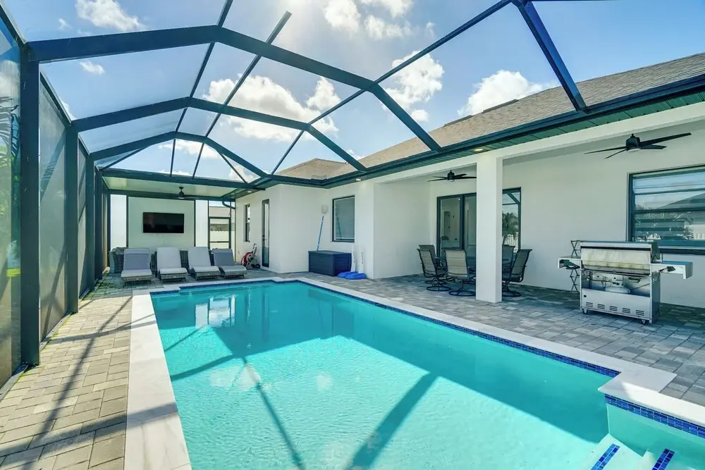 Furnished Lanai & Private Pool: Cape Coral Home