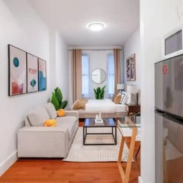 444-1c New Studio in Hell s Kitchen