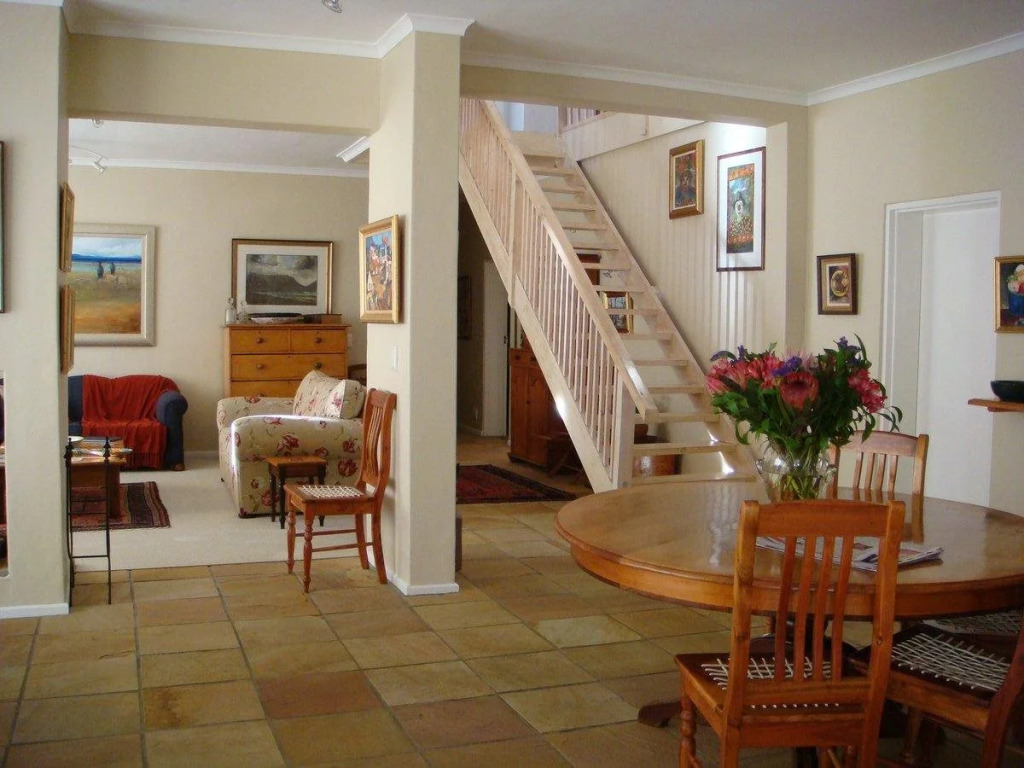 Moonglow Guesthouse