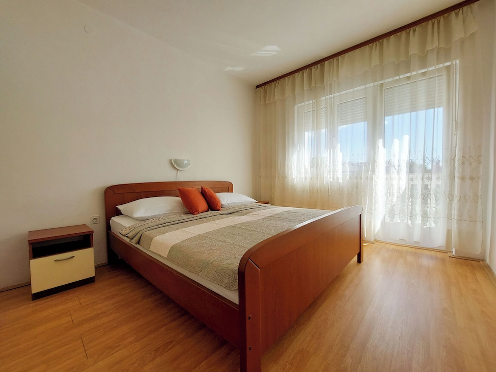 Apartments Irena