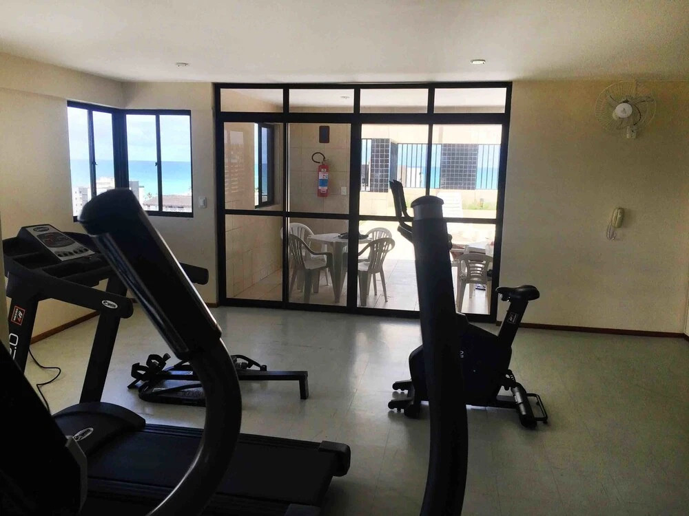 Apartartamento 2qtos novo e completo a 250 mts do mar