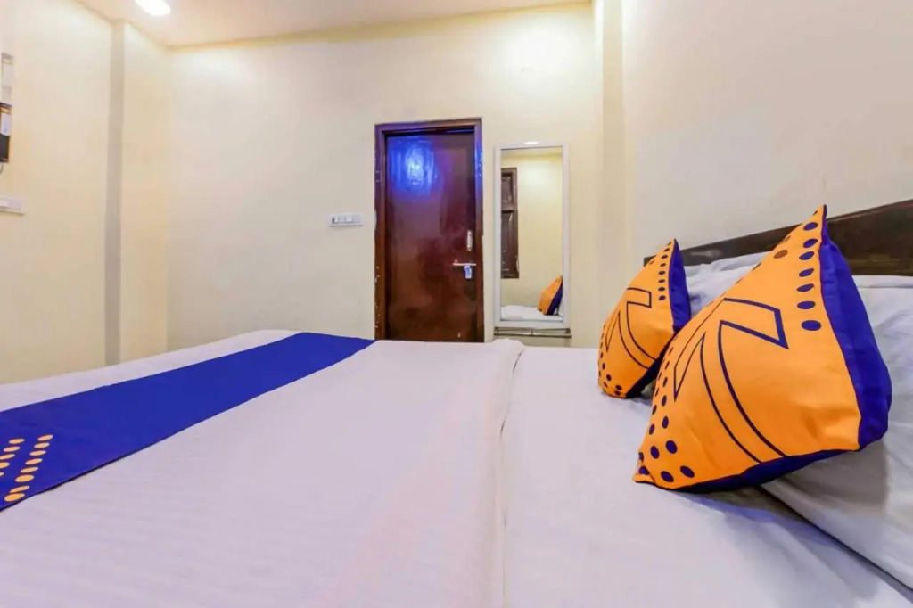 OYO Flagship 80513 Hotel Khushi