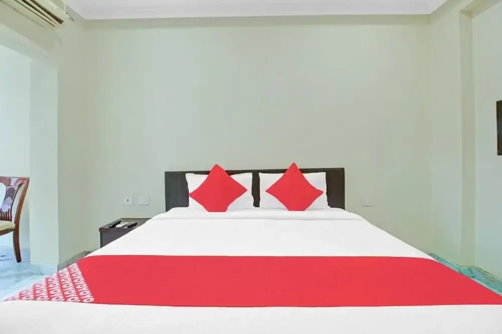 The Royal Rose Residency
