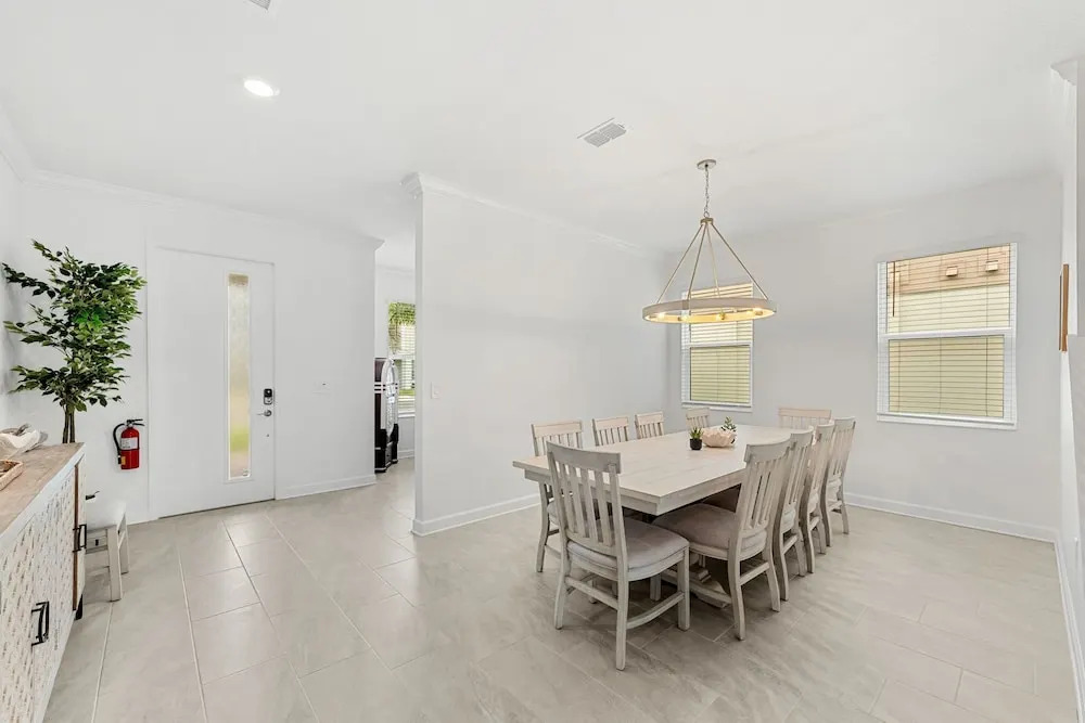 435 Strand Dr