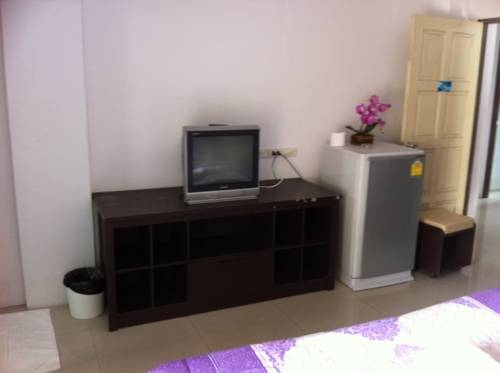 Baan Tonnam Guesthouse