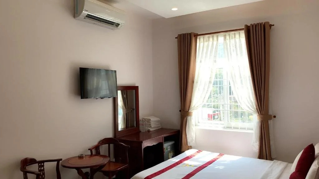 Thi Long Phung 2 Hotel