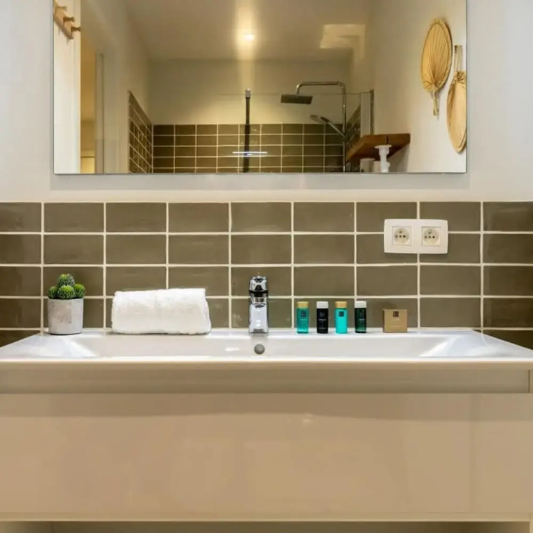 Queen at Sea Modern 2 Bedroom Apartement