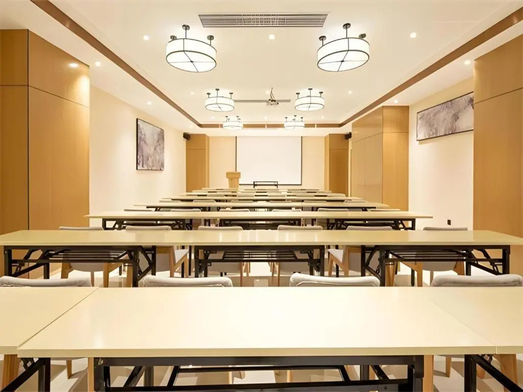 City Comfort Inn (Haikou Xiuying District Wanda Plaza)