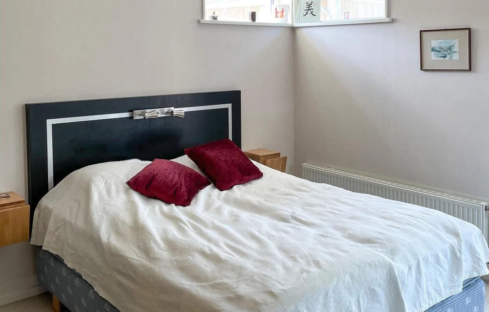 2 Bedroom Gorgeous Home In Tived