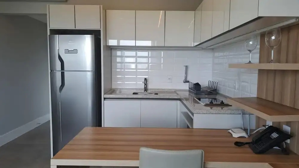 Pinheiros Silver I Modern Studio in Faria Lima