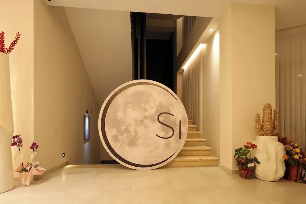 SiHana Hotel
