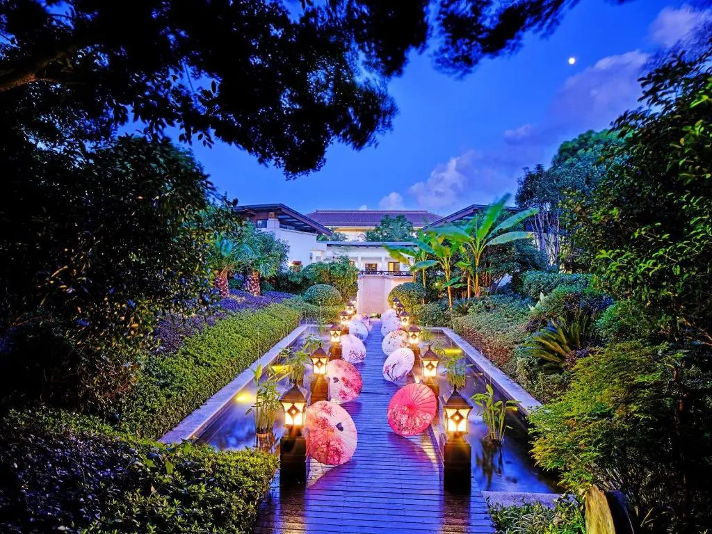 HUALUXE Suzhou Bay Hot Spring Resort by IHG