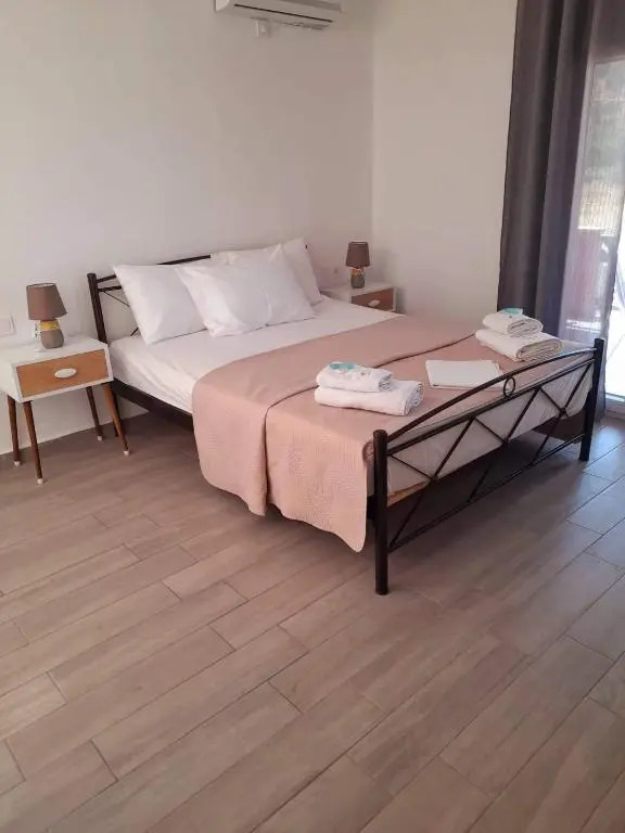 Venias Rooms