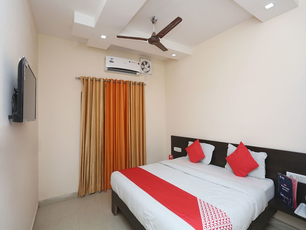 OYO 3201 Hotel Jhankar