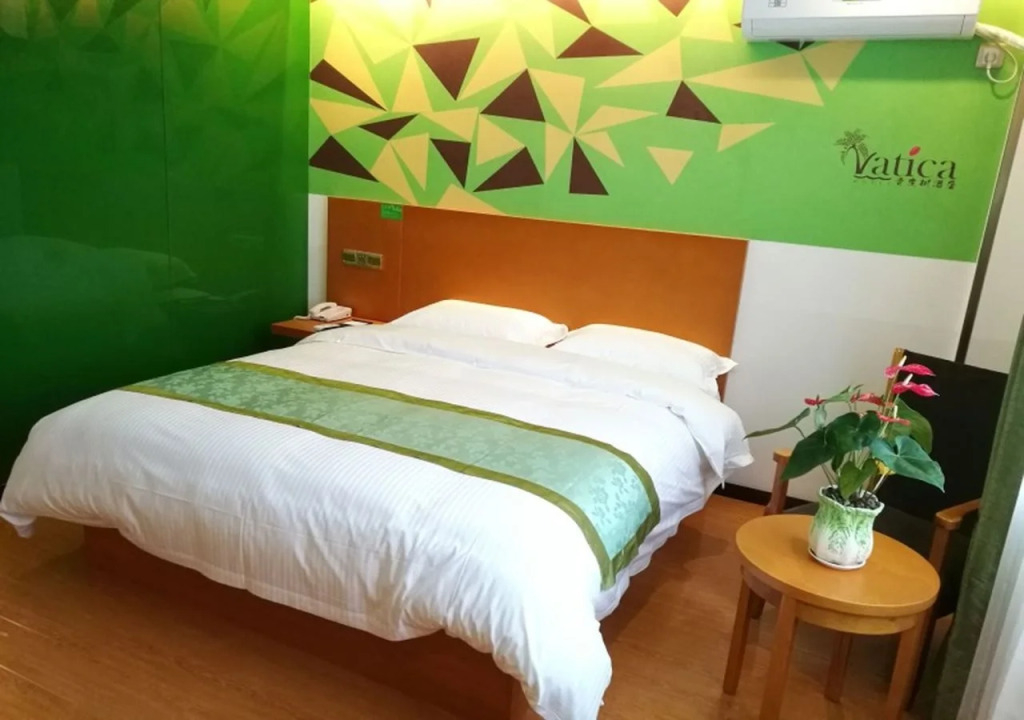 Vatica Shanghai Town Renmintang Road Hotel