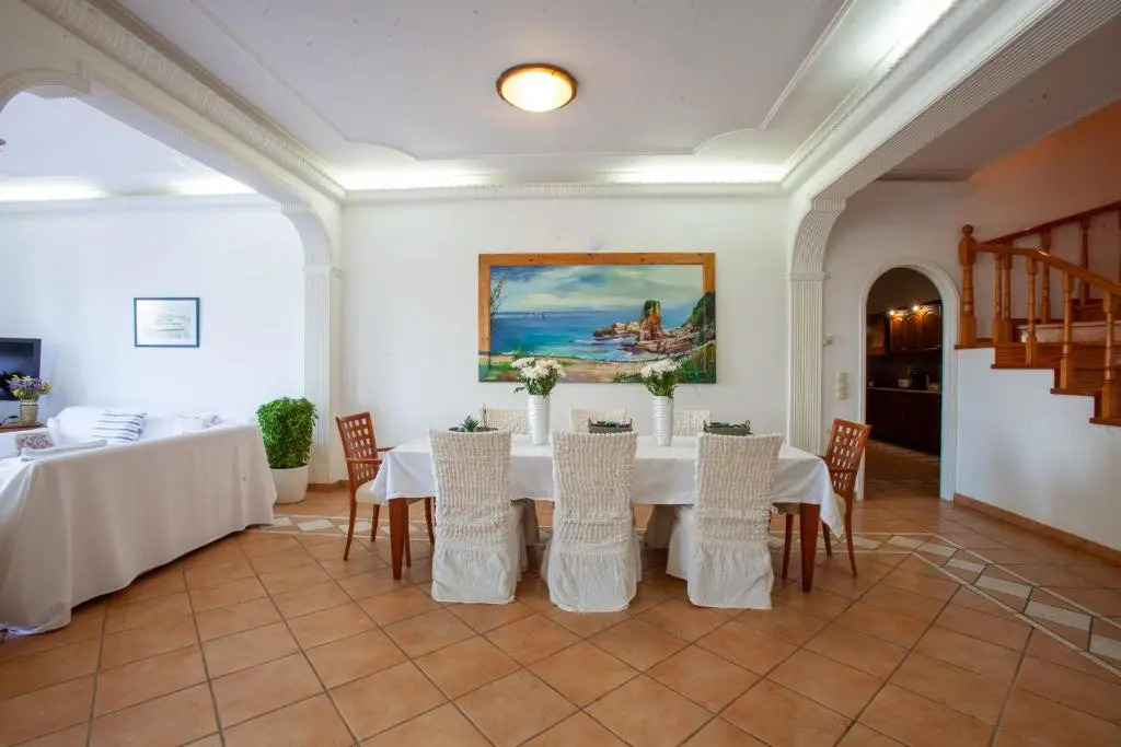 Villa Angelo