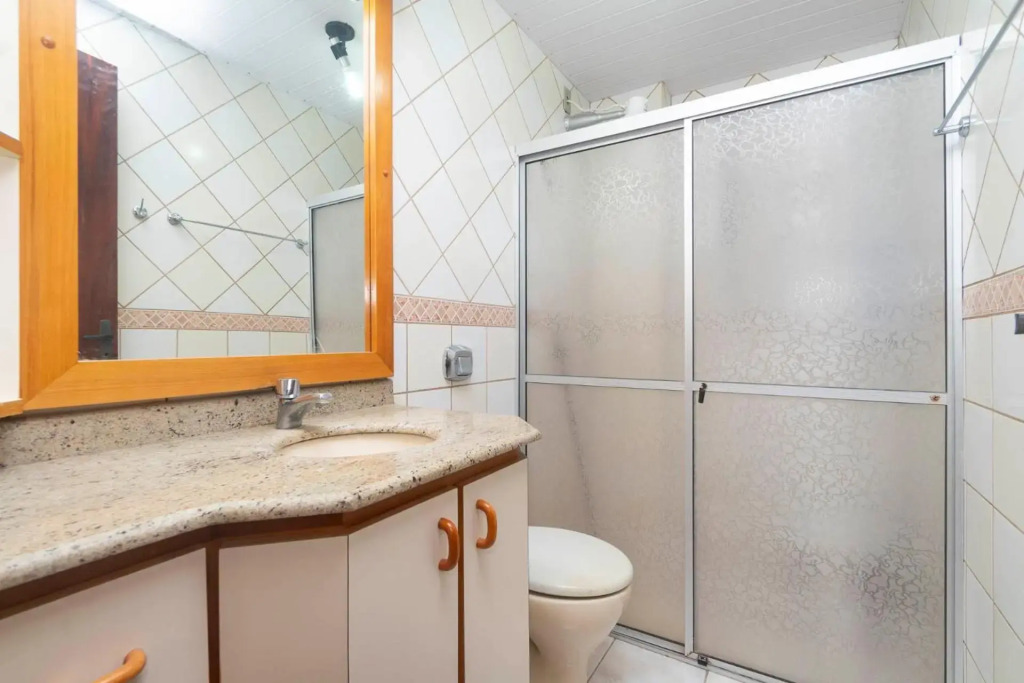 Apartamento a 150 metros da Praia de Mariscal.